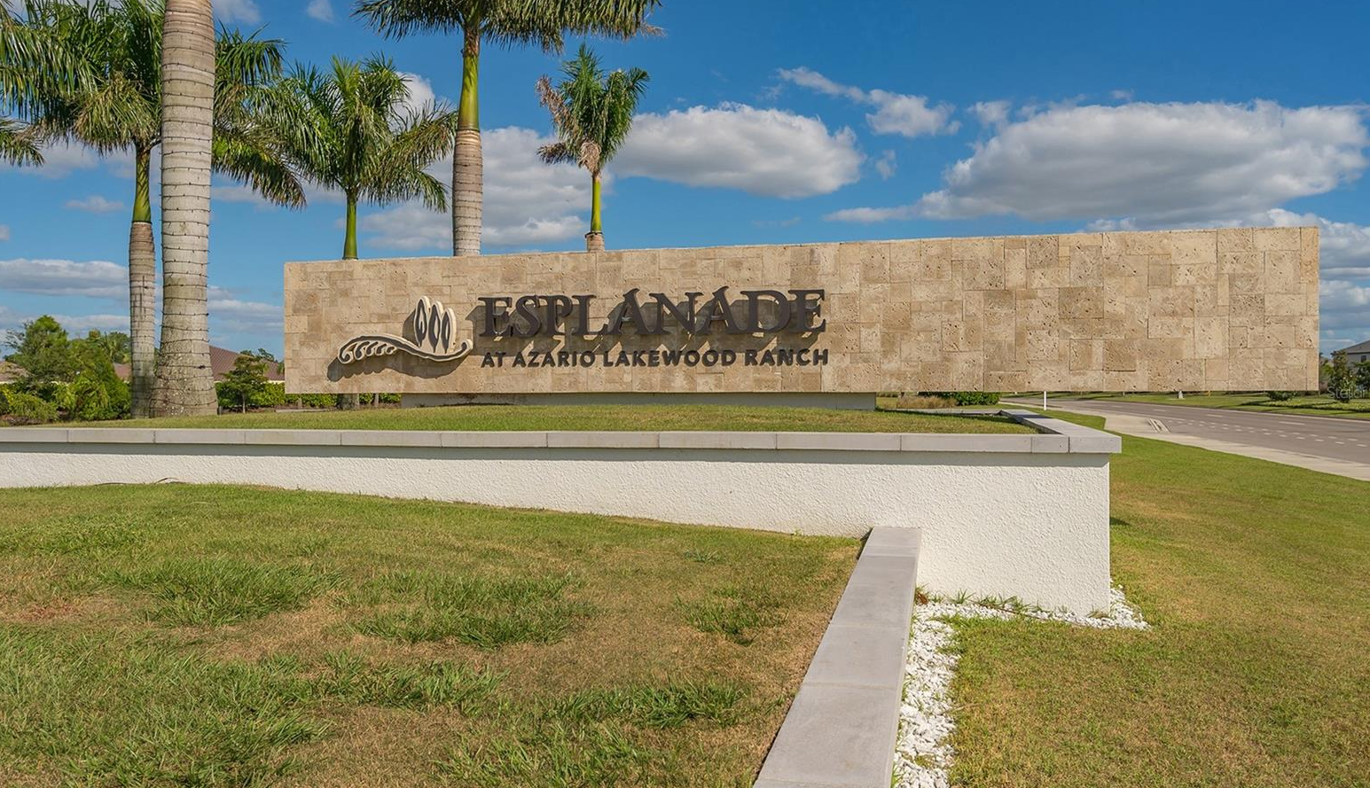 Esplanade at Azario golf community in Lakewood Ranch